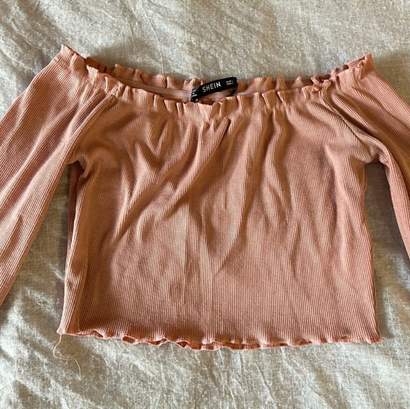 SHEIN cute crop top - Picture 3 of 8